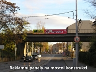 Reklama na mostní konstrukci