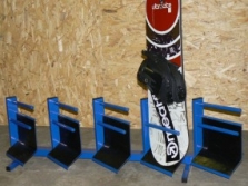 Stojan na 5 snowboardů