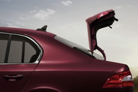 Automobil Škoda Superb