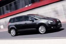Rodinný Peugeot 5008