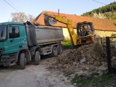Zemné a výkopové práce, prevoz sypkých materiálov