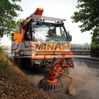 Nástavba Multicar - Agresivní kartáč typu AKS 700