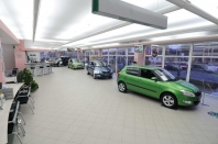 Prodej a servis automobilů