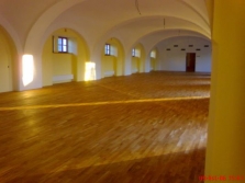 Renovace sportovní podlahy