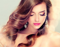 Do Vánoc bez vrásek díky plazmaterapii nebo výplním Juvederm