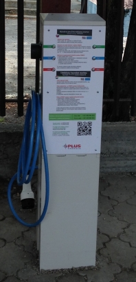 Nabíjacia stanice 2x 22 kW, v prevedení plast