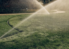 Demontáže nábytku a systémy zavlažování