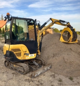 Minibagr k pronájmu pro vaše projekty