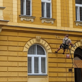 Spolehlivé čištění fasád, střech ...