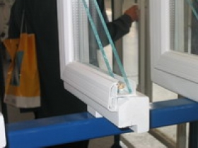 Zateplování oken dodatečnou montáží termoizolačních skel