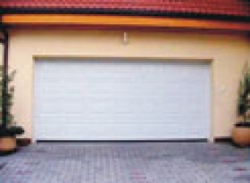 Sekční garážová vrata	- Model 1020