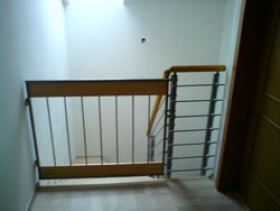 Bezpečnostní vrátka na schodiště