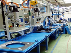 Výroba strojů a linek