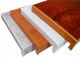 Vnitřní plastové komůrkové parapety