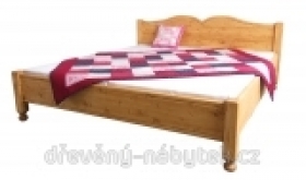 Dřevěné postele z masivu