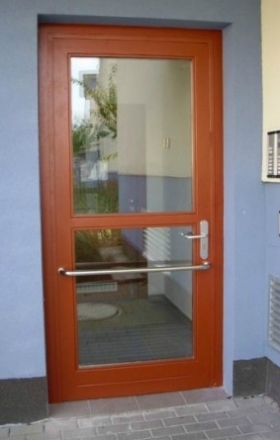 Ocelové vchodové dveře bytových domů