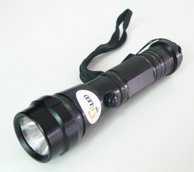 LED ruční svítilna SV1