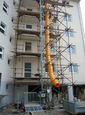 Půjčení stavebního hřebenového výtahu AT50