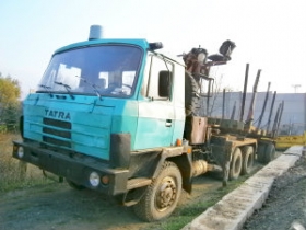 Lesní Tatra 815 Hiab Jonsered 900 +oplen přívěs