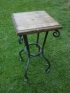 Ručně kovaný zahradní stolek