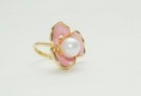 Malý květinový prsten s perlou - růžový  