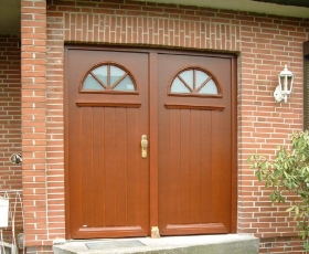 Vchodové dveře a vstupní portály