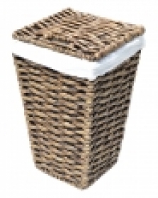 Prádlový kôš z prírodného materiálu