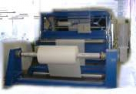Převíjecí stroj pro výstupní kontrolu textilie