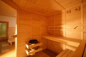 Sauna, fitness, masáže