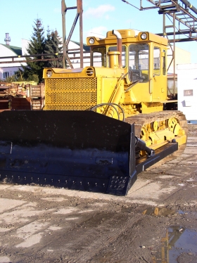 buldozer  T130 po SO