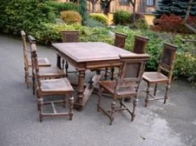 Stůl neorenesanční + 8 kusů židlí
