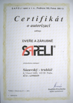 Dveře a zárubně Sapeli