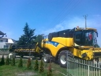 Obilný kombajn New Holland CX 820