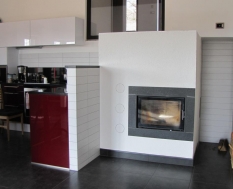 Sálavá akumulační kamna, topeniště Austroflamm 65/45K, tahový systém