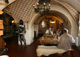 Středověká hodovna